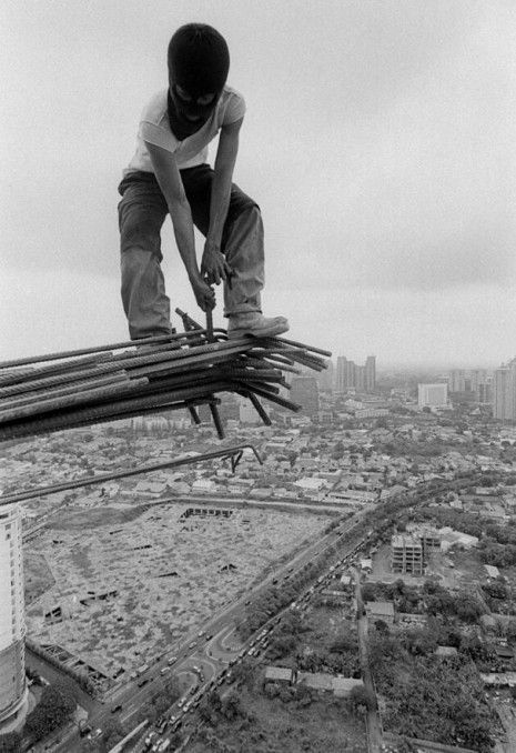 Die besten 100 Bilder in der Kategorie gefaehrlich: Asiatischer Bauarbeiter