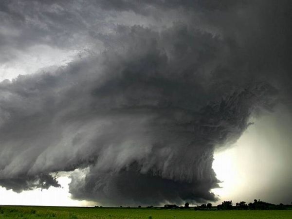 Wirbelsturm-Wolken - Tornado - Twister