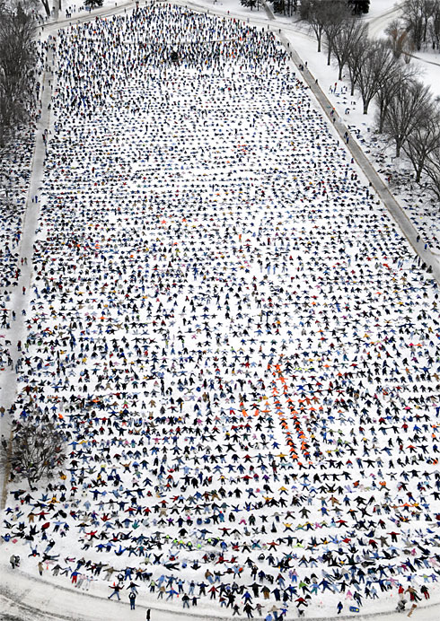 Die besten 100 Bilder in der Kategorie unglaublich: Schnee-Engel-Weltrekord