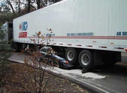 Auto-Laster-Unfall