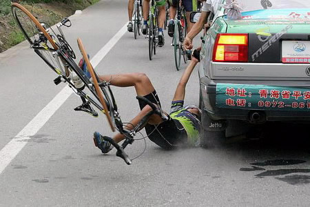 Fahrradrennfahrer-Unfall