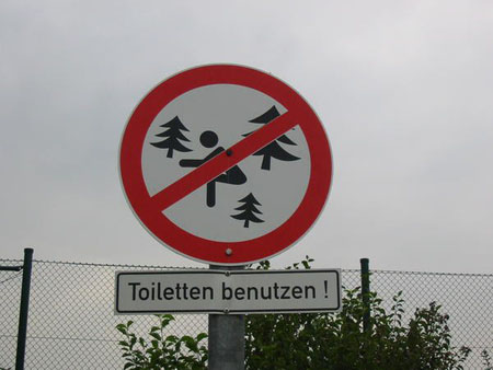 Die besten 100 Bilder in der Kategorie schilder: Toiletten benutzen - Kack-Schild