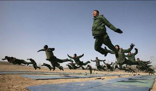 Die besten 100 Bilder in der Kategorie allgemein: Soldaten kÃ¶nnen fliegen