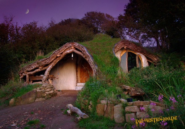 Die besten 100 Bilder in der Kategorie wohnen: Erd-HÃ¼gel-Hobbit-Haus