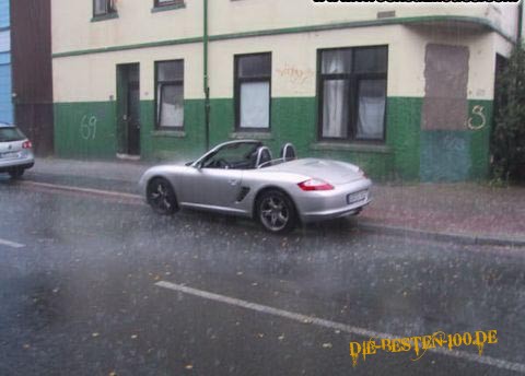 offenes Porsche Caprio in Regen