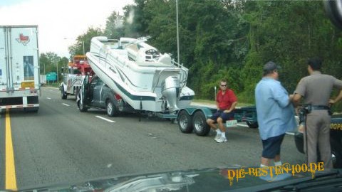 Boot auf Auto Unfall