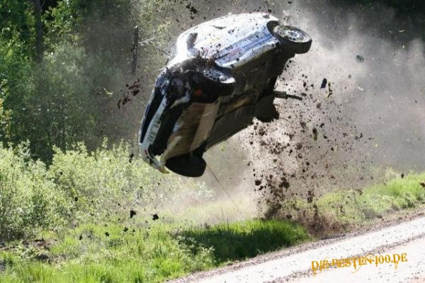 Die besten 100 Bilder in der Kategorie unfaelle: Rallye-Unfall