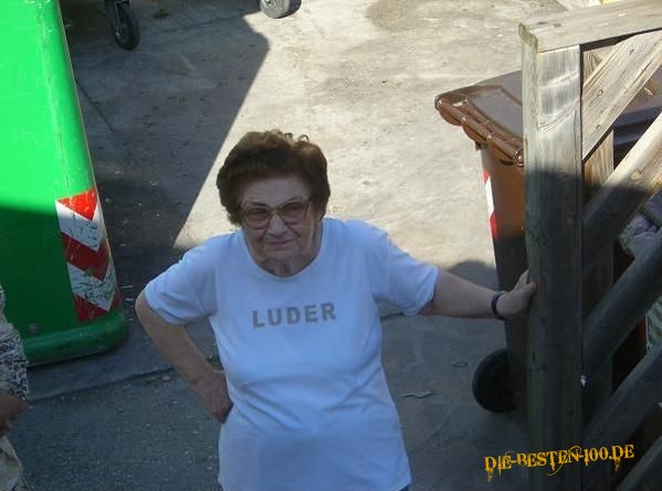 Die besten 100 Bilder in der Kategorie t-shirt_sprueche: Oma-Luder