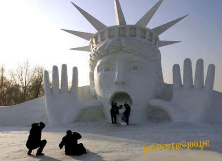 Die besten 100 Bilder in der Kategorie schnee: Freiheitsstatue aus Schnee