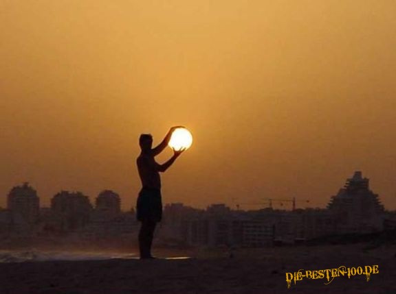 Die besten 100 Bilder in der Kategorie optischetaeuschung: Fang die Sonne ein