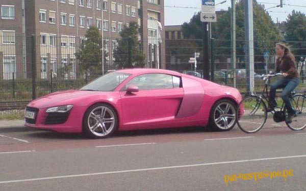 pink farbener Audi R8