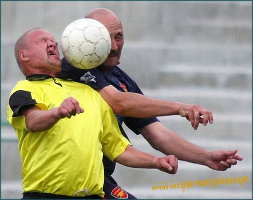 Die besten 100 Bilder in der Kategorie sport: Kopfball - Fussball