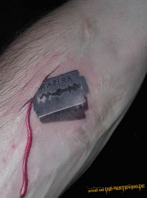 Die besten 100 Bilder in der Kategorie tattoos: Rasierklingen-Tattoo - Razor Blade