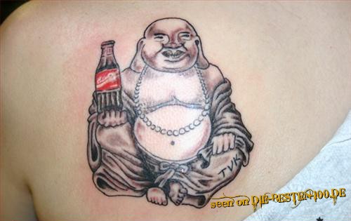 Die besten 100 Bilder in der Kategorie lustige_tattoos: Budha mit Coke - Tattoo