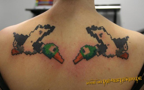 Die besten 100 Bilder in der Kategorie lustige_tattoos: Pixel-Enten Moorhuhn Tattoo