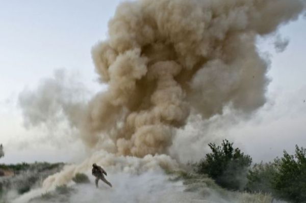 Die besten 100 Bilder in der Kategorie explosionen: Explosion im Kriegseinsatz