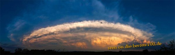 Die besten 100 Bilder in der Kategorie wolken: Wolken-Pilz