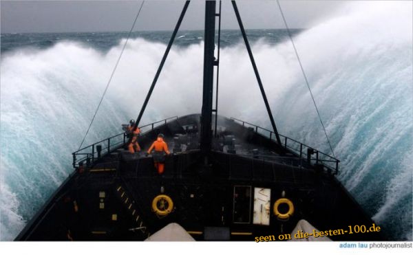 Die besten 100 Bilder in der Kategorie schiffe: Offshore-Fun - Schiff in schwerem Seegang