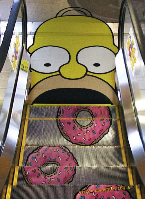 Rolltreppen-Donuts fahren in Homer Simpson