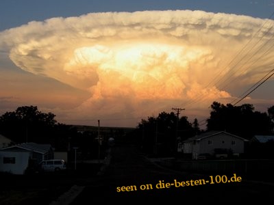 Die besten 100 Bilder in der Kategorie wolken: Runde Wolke die aussieht wie Atompilz-Wolke