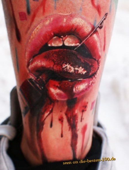 Die besten 100 Bilder in der Kategorie horror_tattoos: Durchspiesste Zunge an Wade 3D Tatto - unglaublich Realistisch