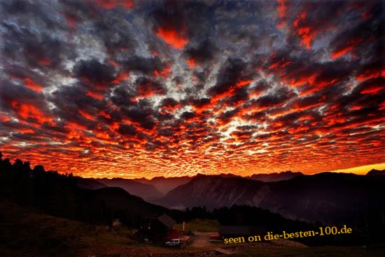 Die besten 100 Bilder in der Kategorie wolken: AbenddÃ¤mmerung Wolken in den Bergen