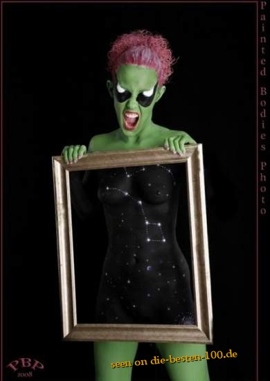 Die besten 100 Bilder in der Kategorie bodypainting: Sternbild im Bild mit Alien Bodypainting