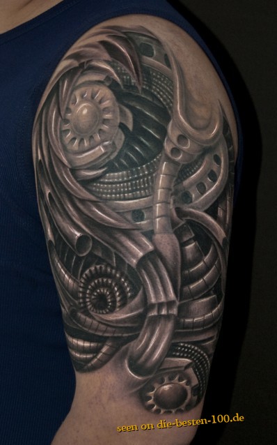 Die besten 100 Bilder in der Kategorie biomechanic_tattoos: Biomechanic TAttoo auf Oberarm