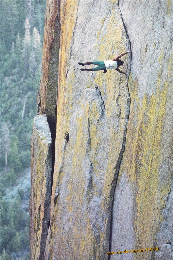 Risky Free Climbing Acrobatic