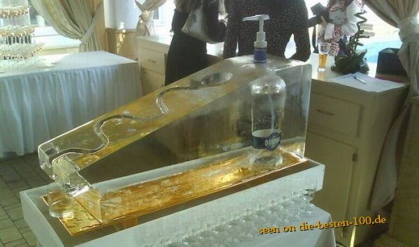 Die besten 100 Bilder in der Kategorie nahrung: Vodka Ice Cooling System