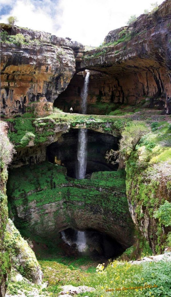 Beautiful Nature - Awesome Waterfall