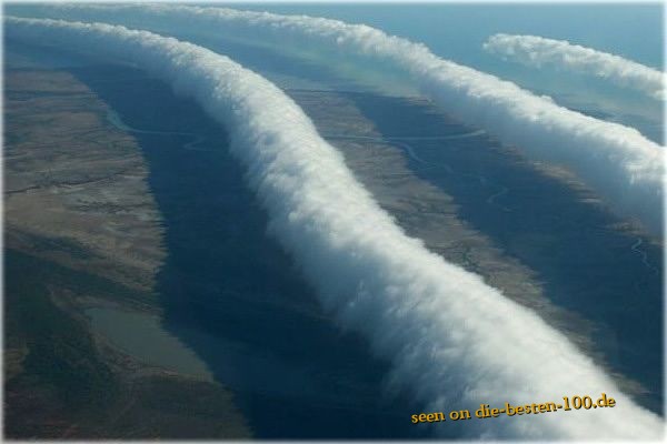 Reihen Wolken - Unglaubliches Naturschauspiel