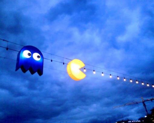 Die besten 100 Bilder in der Kategorie allgemein: Good Idea - Ghost is hunting Pacman fairy lights