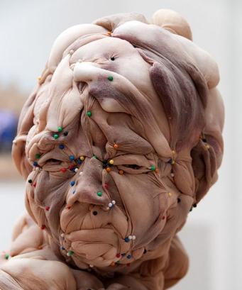 Die besten 100 Bilder in der Kategorie kunst: Ekelhafte Stoffkunst - Kopf aus Stoff
