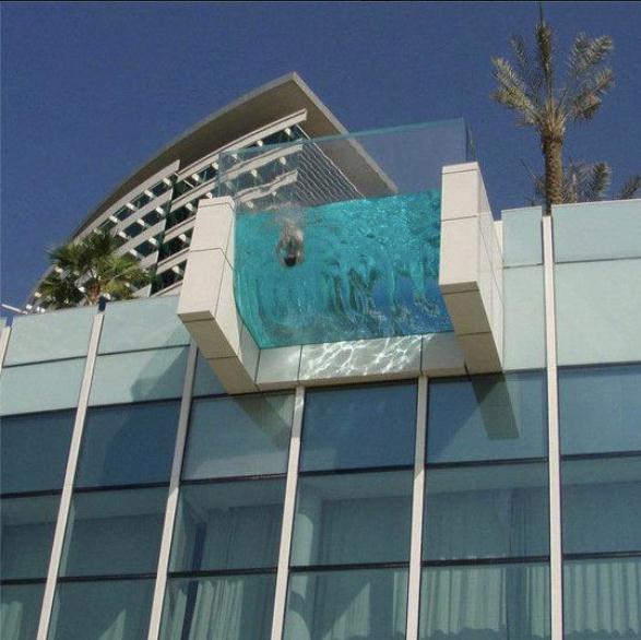 Swimming Pool aus Glas