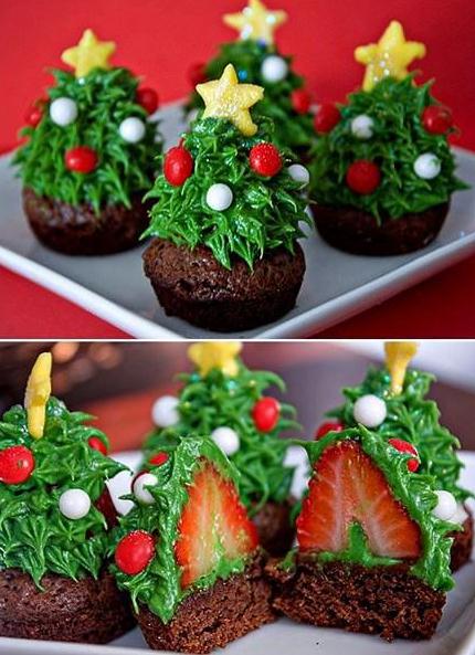Christmas Tree Strawberry Cookies
