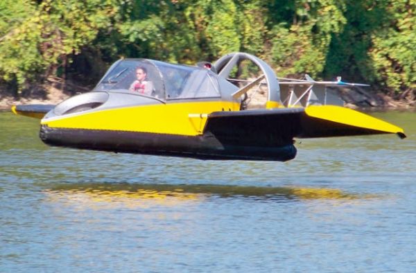 Die besten 100 Bilder in der Kategorie flugzeuge: Flying Hovercraft