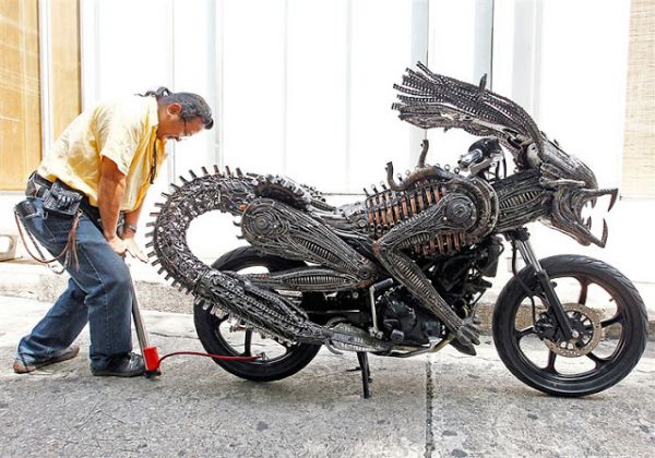 Die besten 100 Bilder in der Kategorie motorraeder: Alien Bike