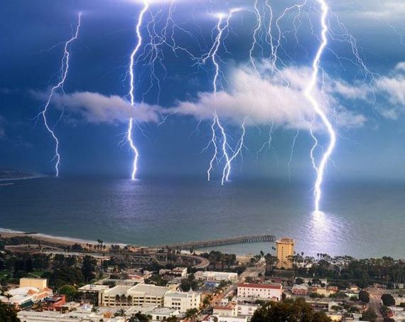Die besten 100 Bilder in der Kategorie natur: Badewetter - Blitz Gewitter Ã¼ber Meer