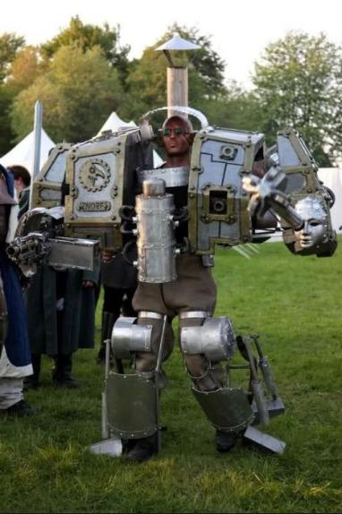 Die besten 100 Bilder in der Kategorie verkleidungen: Roboter Transformer Blech Verkleidung