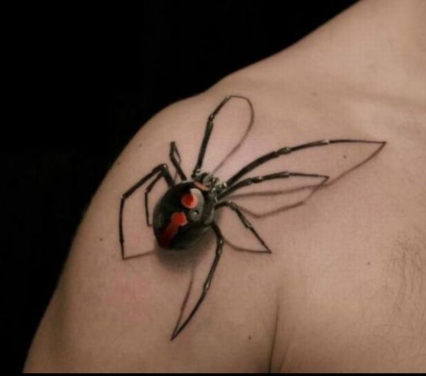 3D Spinnen Tattoo auf Schulter