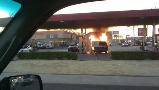 Feuer in Tankstelle