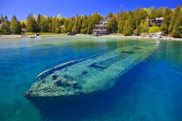 Die besten 100 Bilder in der Kategorie schiffe: Schiffswrack  in klarem Wasser