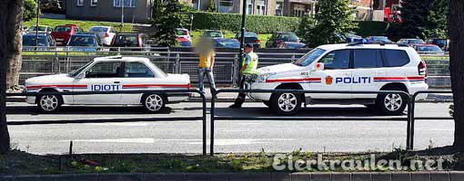 Die besten 100 Bilder in der Kategorie autos: Polizei, Idiot