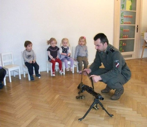 MilitÃ¤r-Unterricht fÃ¼r Kinder