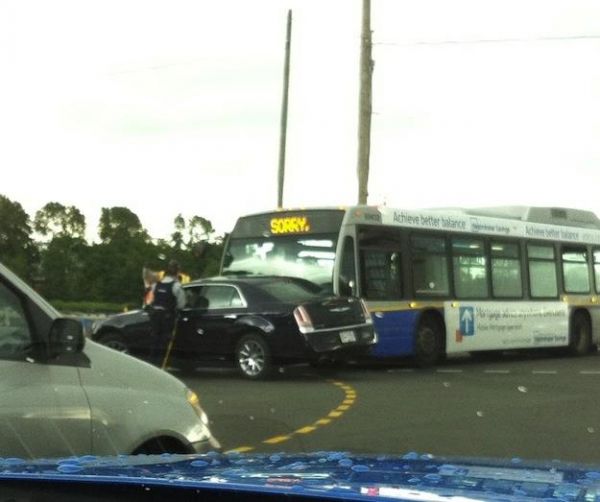 SORRY - Busfahrer Entschuldigung nach Unfall