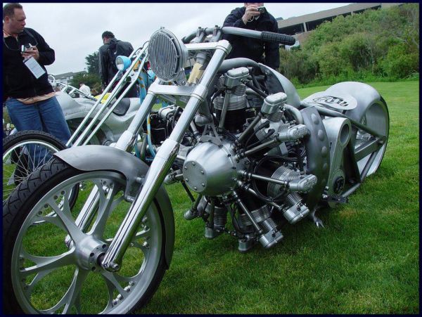 MOTORRAEDER Coolstes Motorrad ever Flugzeug Sternmotor 