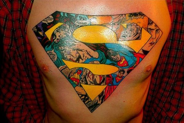 Die besten 100 Bilder in der Kategorie lustige_tattoos: Superman Comic Tattoo