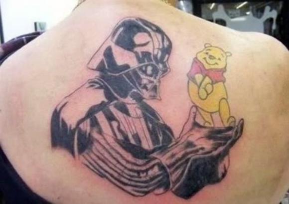 Die besten 100 Bilder in der Kategorie lustige_tattoos: Darth Vader loves Winnie Puuh
