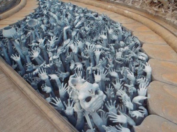 Die besten 100 Bilder in der Kategorie strassenmalerei: Hands from Hell -  3D StraÃenmalerei 